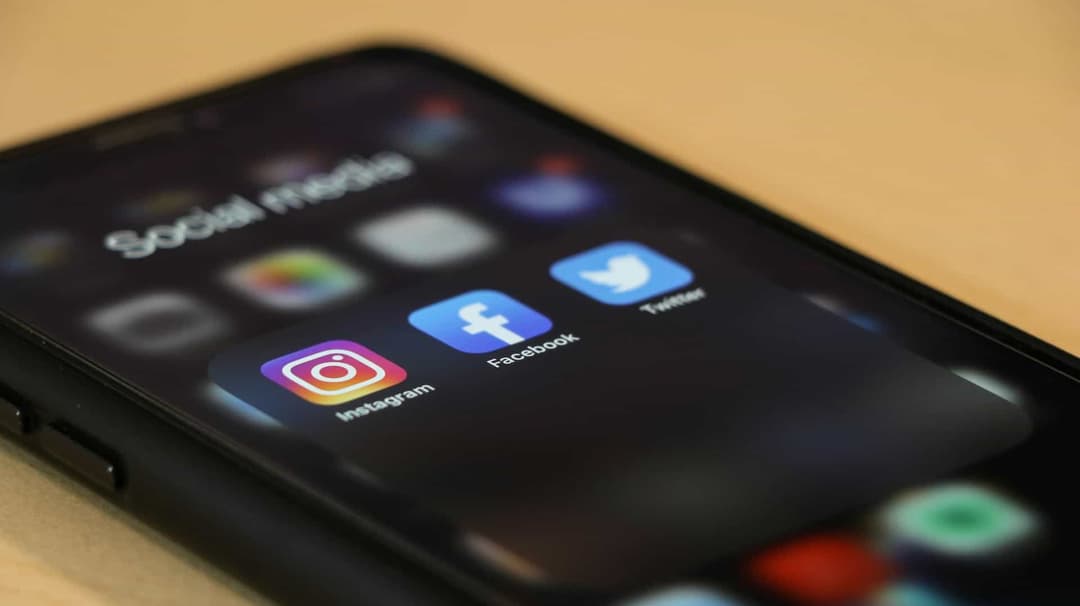 Should You Include Social Media on Your Resume?