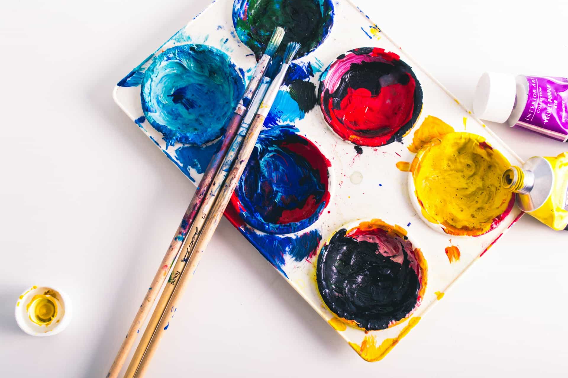 Hobbies and Interests on a Resume: When They Help and What to Include